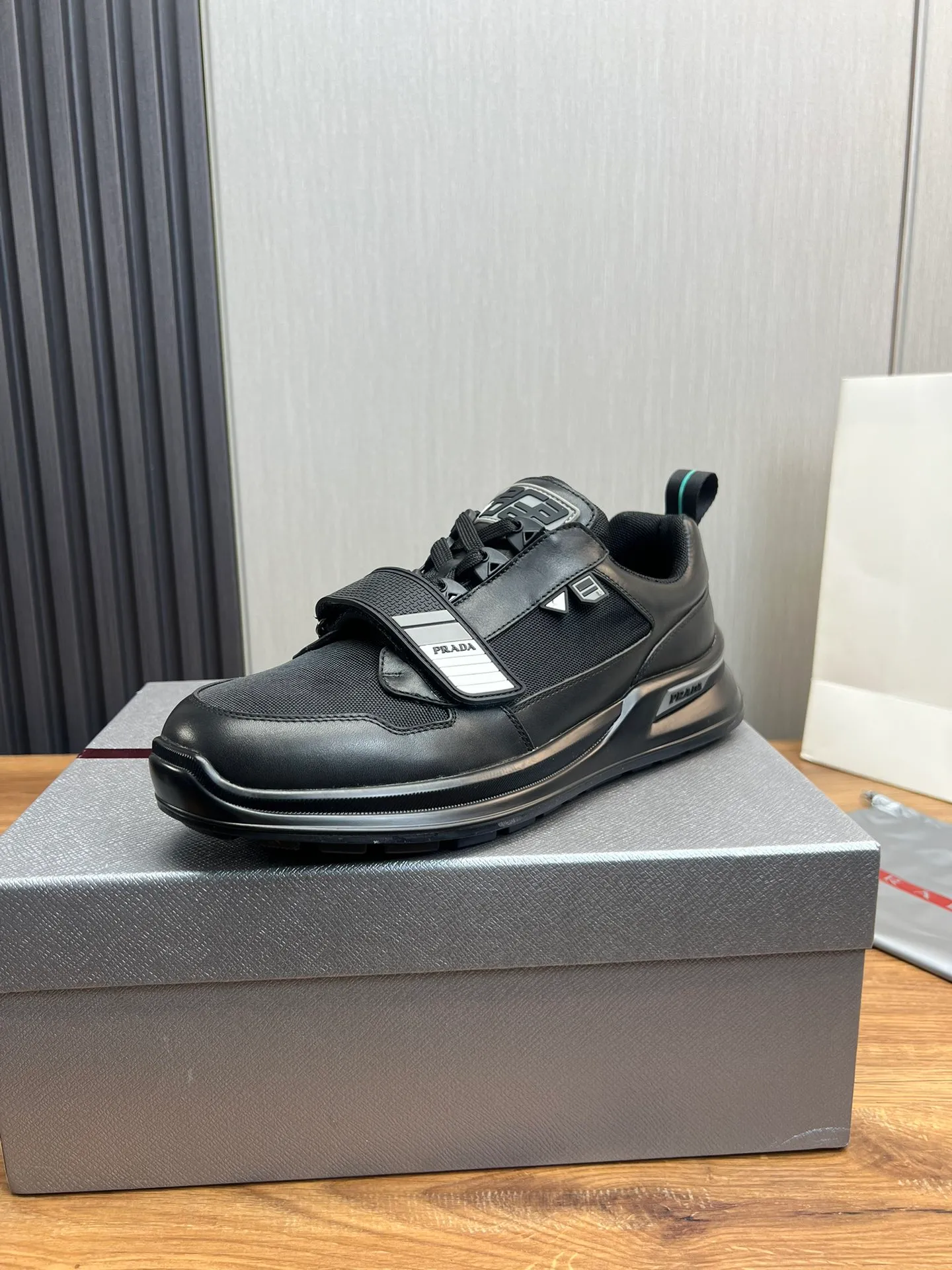 Men's shoes 💰620💰 [PRADA] Men's shoes are popular in the counter, official website is synchronized, high-quality shipments ✔️Original cowhide stitching mesh + cowhide lining, 1🆚1 replica, original original bottom, 38-45 (45 customized, non-refundable)